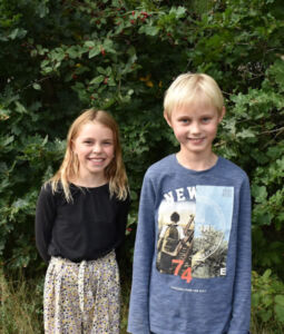 Frida (4c) und Bennit (4a) - Schülersprecher der Grundschule Harpstedt